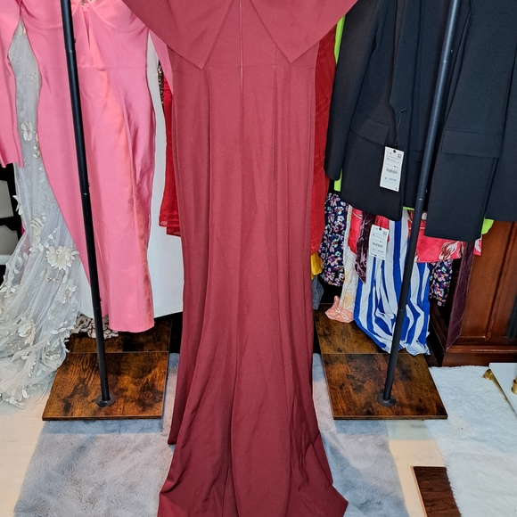 NWT Jarlo Elegant Off-Shoulder Burgundy Dress - Picture 6 of 6